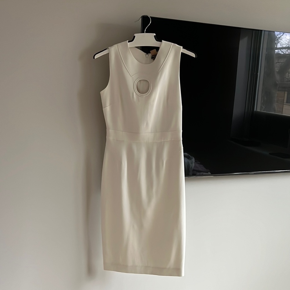 Dress in off white by Raoul size US 2